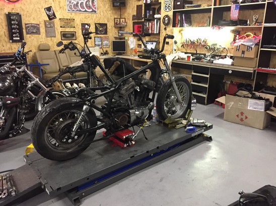 BigTwin После пожара Sportster 883 Hugger, 1999 г.в. 