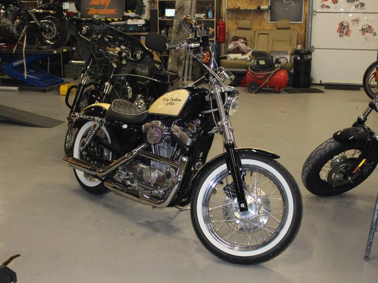 BigTwin После пожара Sportster 883 Hugger, 1999 г.в. 