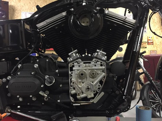 BigTwin Замена распредвалов на Harley Davidson Dyna Street Bob 2014 