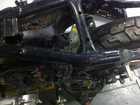 BigTwin После пожара Sportster 883 Hugger, 1999 г.в. 