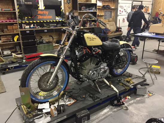 BigTwin После пожара Sportster 883 Hugger, 1999 г.в. 