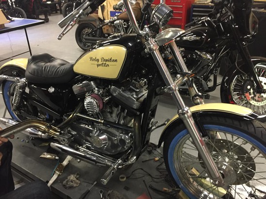 BigTwin После пожара Sportster 883 Hugger, 1999 г.в. 