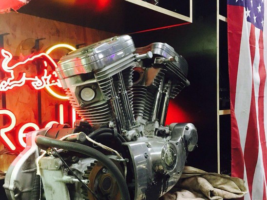BigTwin После пожара Sportster 883 Hugger, 1999 г.в. 