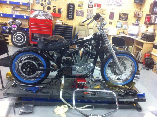 BigTwin После пожара Sportster 883 Hugger, 1999 г.в. 